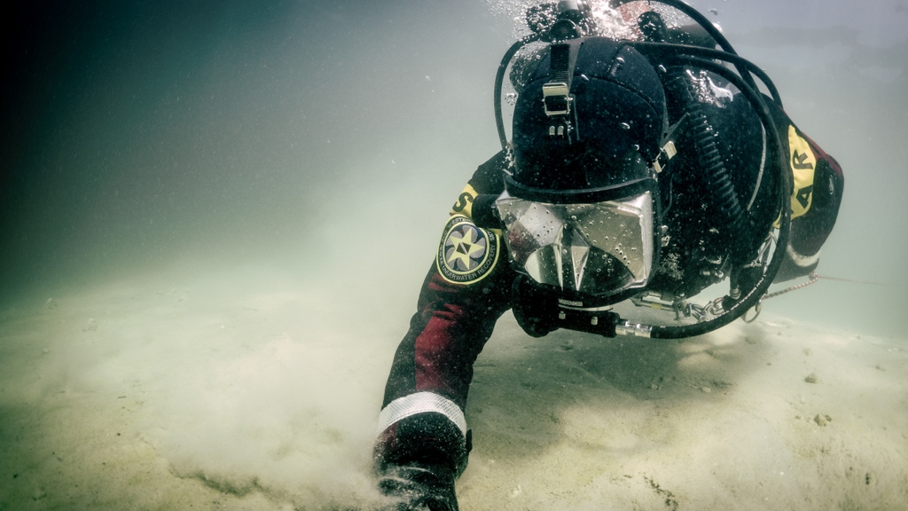 Do you know what the three main visual clues you can use to assess any dive site? 

Learn more about how your team can use visual clues to plan rescue dives with this great read:
tdisdi.com/erdi-news/visu…

#erdidivers

#emergencyresponse #clues #blog #divesite