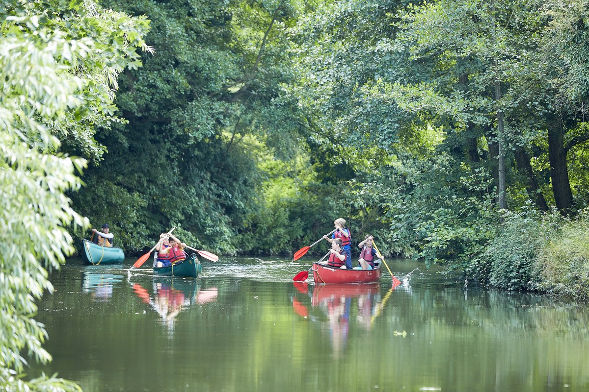 EssexOutdoors's tweet photo. Looking to try something fun and affordable this Summer as a family? Paddle Club runs every Saturday, 9.30am-11.30am at our Harlow centre. From just £12pp. No experience is necessary; our experienced instructors are there to help throughout! 
https://t.co/UrKrYtioeO #paddleclub https://t.co/Nm1LqPZh60