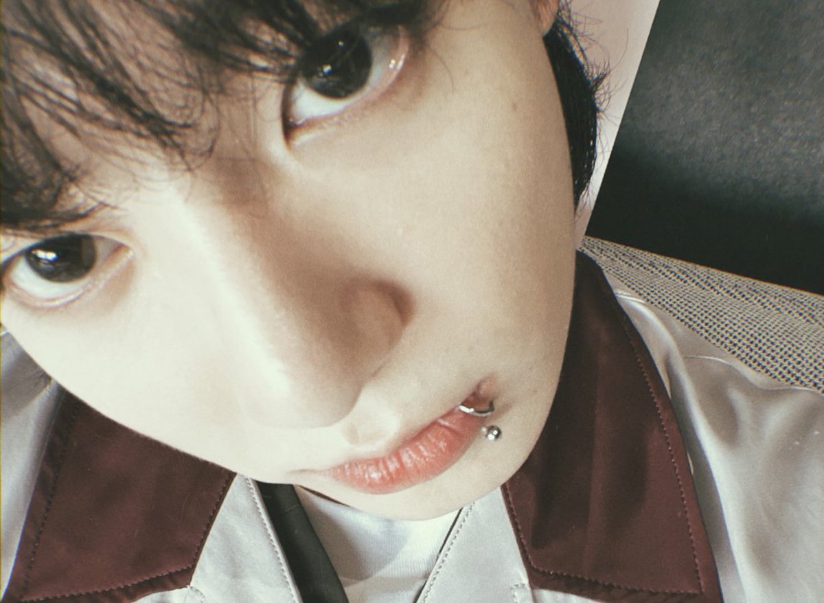 agustdfms's tweet image. he 🥺