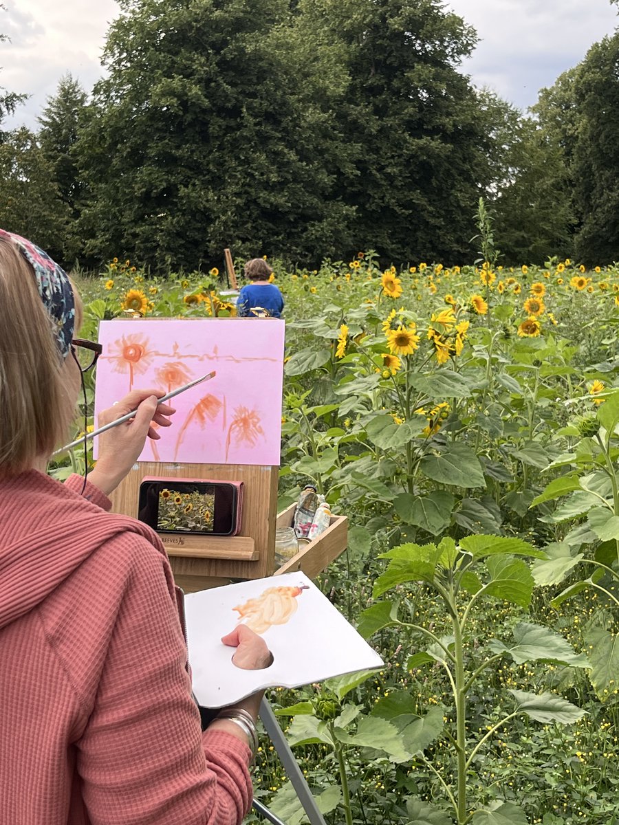 WHorsleyPlace's tweet photo. Are you planning to drop in and see us for Paint &amp; Pimms this week? Thursdays 6-8 pm through August.  A glass of Pimms is included in your ticket (£10). Book ahead or drop in on the night. 
https://t.co/Px97LZL7nN
#westhorsleyplace #artdropin #kt24 https://t.co/LV732MGgjA