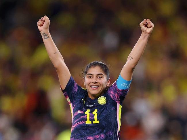 TwiterosCali's tweet photo. ¡Grande, Colombia!🇨🇴

Colombia derrotó 1 x 0 a Jamaica y consigue pasar a cuartos del Mundial Femenino 2023. El gol que le dió el triunfo a nuestra selección fue obra de @catausme.

Inglaterra será el próximo rival de la tricolor. 

#GraciasCata https://t.co/lpJuZmjVpt