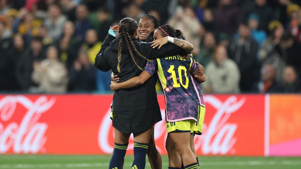 fifacom_es's tweet photo. 🎉 𝐇𝐨𝐲 𝐜𝐞𝐥𝐞𝐛𝐫𝐚 𝐂𝐨𝐥𝐨𝐦𝐛𝐢𝐚 🇨🇴

✍️ Por primera vez en su historia, la @FCFSeleccionCol en cuartos de final de una @FIFAWWC 

🗓️ El sábado espera @Lionesses🏴󠁧󠁢󠁥󠁮󠁧󠁿 para seguir haciendo historia

👏 ¡Enhorabuena! https://t.co/ah6MTd6Y70