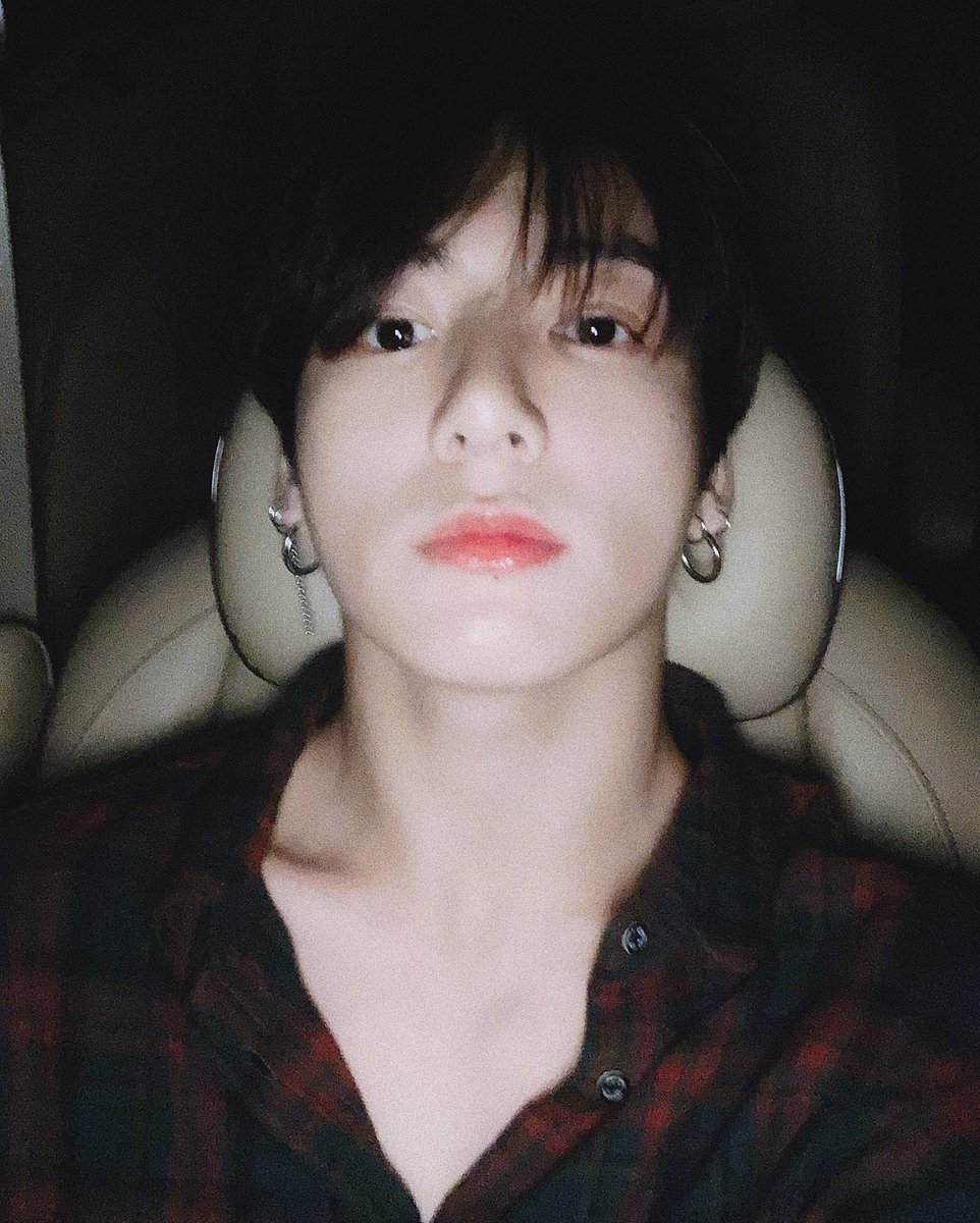 archiveforJK's tweet photo. these two jungkook car selcas sit on the same table…. https://t.co/d0uu8c4ghY