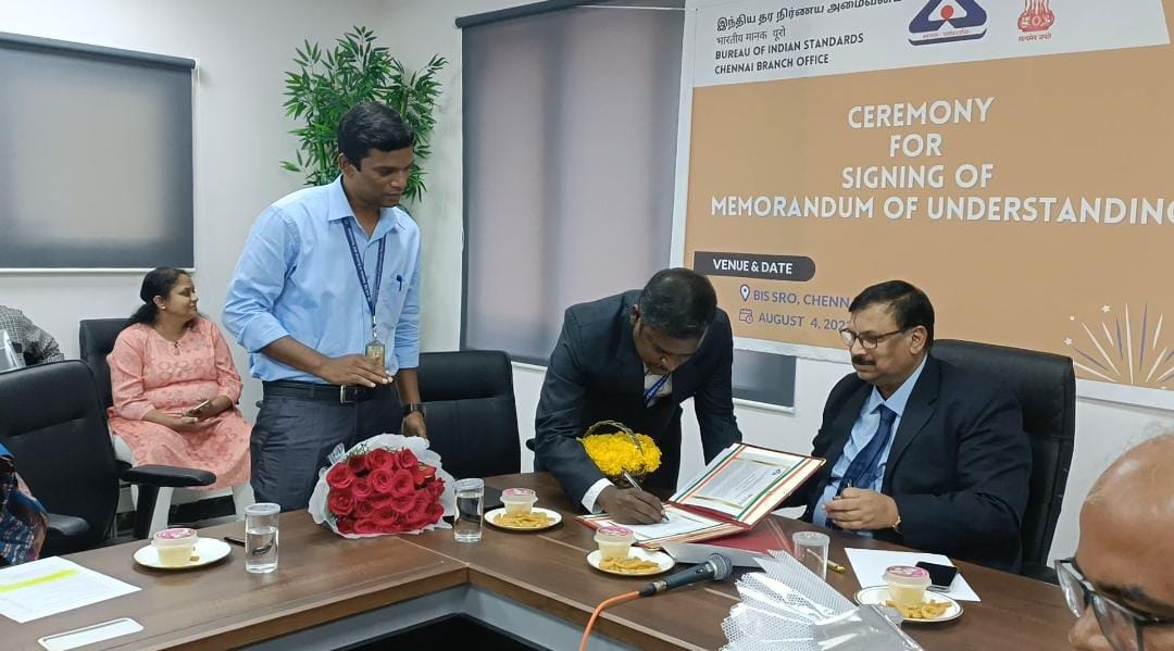 SoC_SRMIST's tweet photo. SRMIST had signed MOU with Bureau of Indian Standards (BIS) to develop collaborative activities in the areas of Standardization and Conformity Assessment based on equality &amp; reciprocity and the ceremony was held on 04.08.2023 at Bureau of Indian Standards, CIT Campus. https://t.co/5d4ttQ97U0