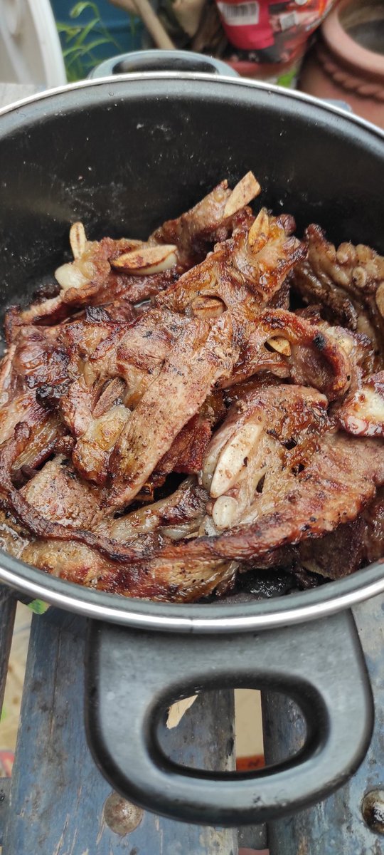 maroparkour's tweet photo. Si hacemos una carnita asada solo para encender un cigarro y tener un pretexto para pistear, con que cerveza empezarían? Yo 😎 con unas  #modelo y si son #negramodelo ufff tápate los oídos que también una buena música se antoja. #comida #carneasada #asada #hambre #siquiero 😋🤤🥩 https://t.co/N6ynea5T1L