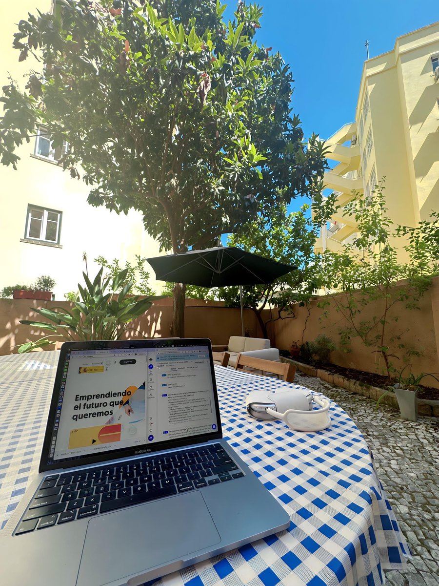 Absolute Internship tweet media