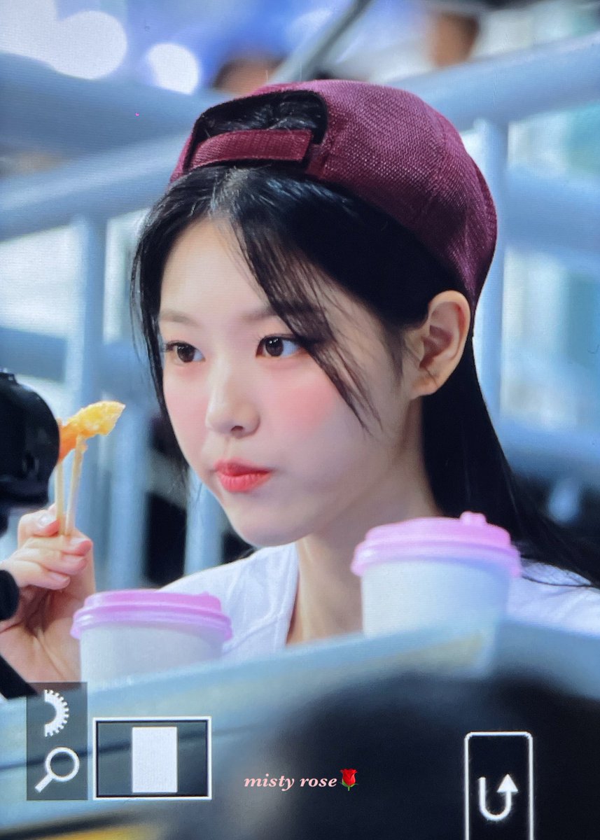 HEXE5C1BD's tweet photo. 230808 세계 고양이의 날 /ᐠ｡‸｡ᐟ\ 💛
#LoonaAssemble #Loossemble #루셈블 #현진 #HyunJin https://t.co/gXBlHXeyIk