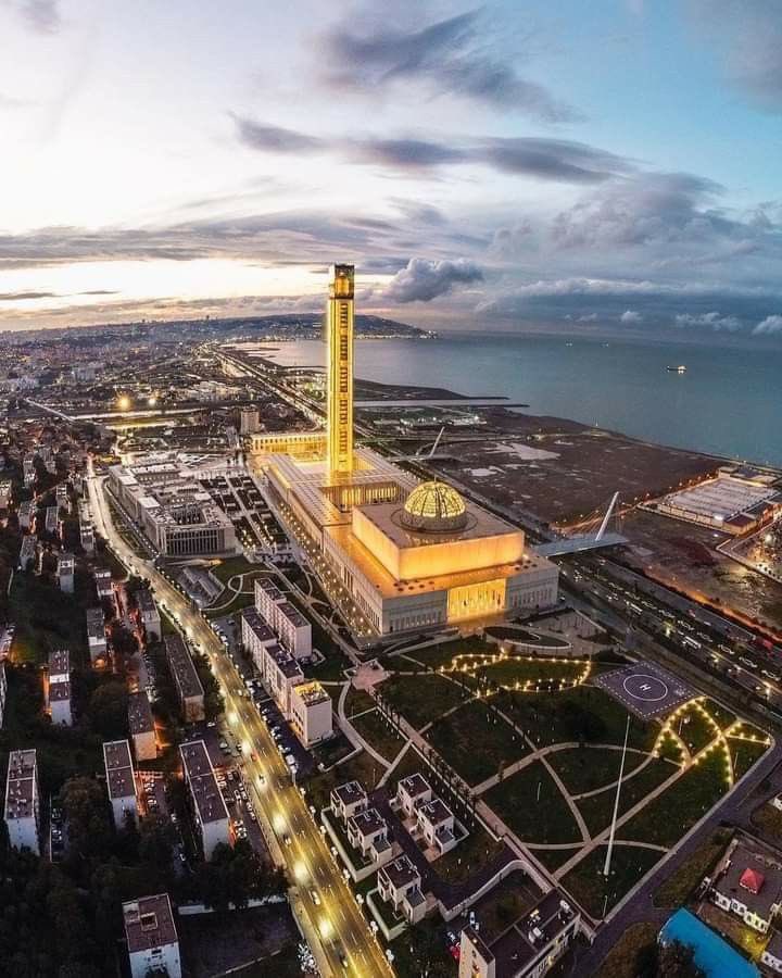 FouadKhier's tweet photo. Is algeria the most beautiful country in Africa?
#Alger #Algeria #algerie #Africa https://t.co/URPEMrrkG6