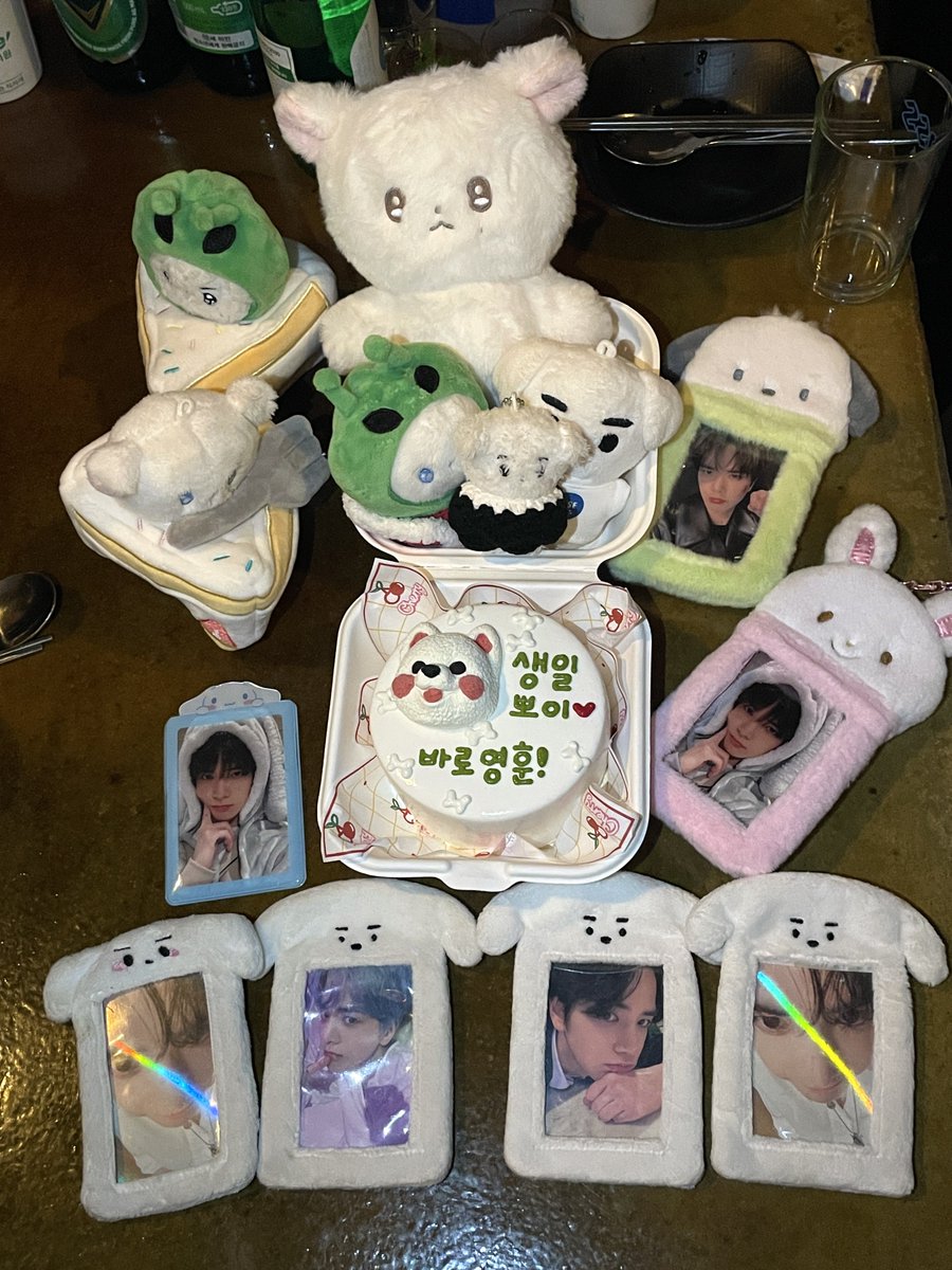 puppyhxxn's tweet photo. 영훈아 생일 축하한다아앜 !!!! 🎂🫶🏻
♡ @loy0u08 @0cute_yh @88bYH @pangxee  ♡ https://t.co/ggr0uh33kP