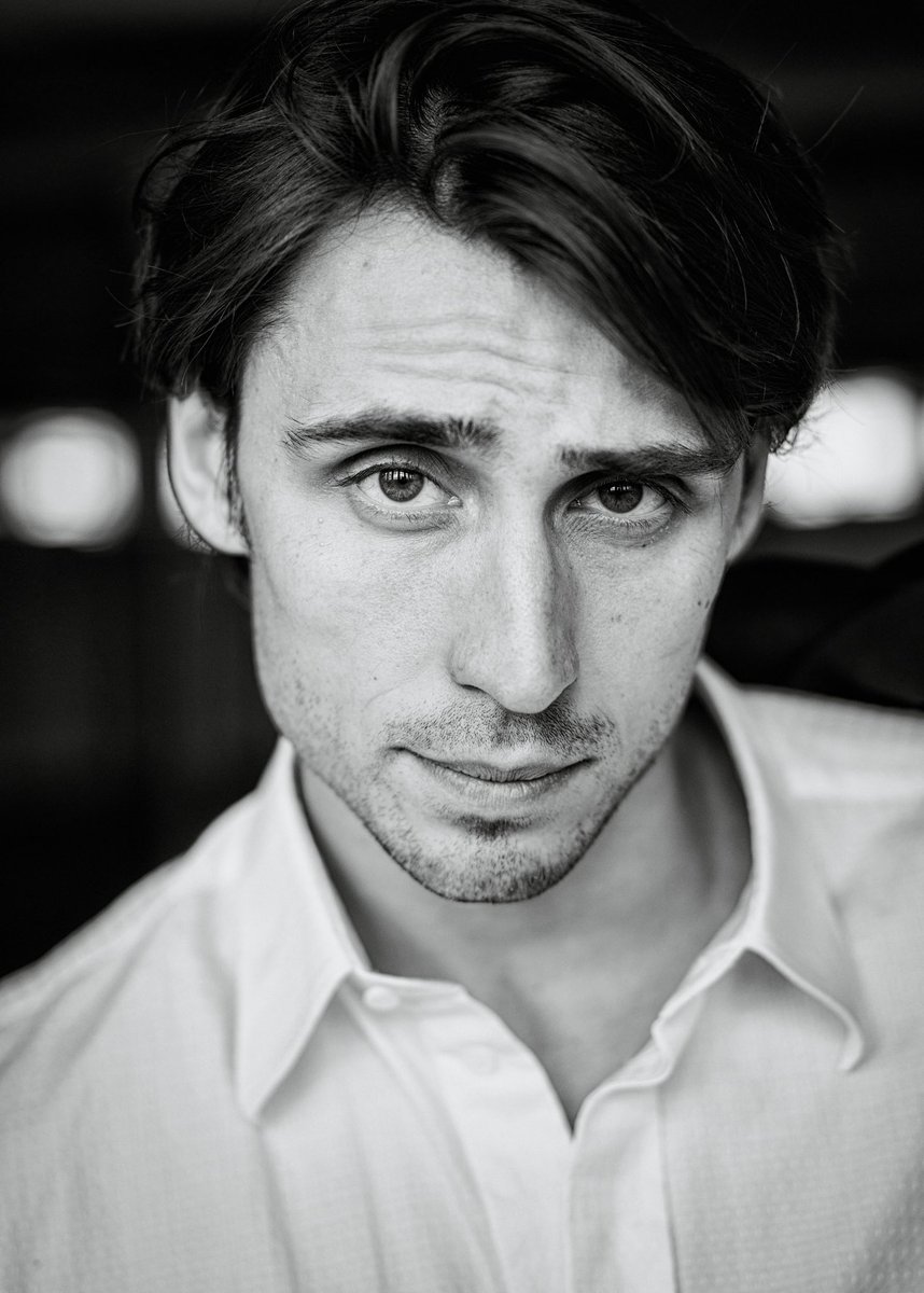 EdwardMaximili2's tweet photo. Couple new shots from Sunday with the brilliant @kennybrown71 
Actor Represented by @Birdstontalent1 
#actor #modelling https://t.co/E7qe63m05v