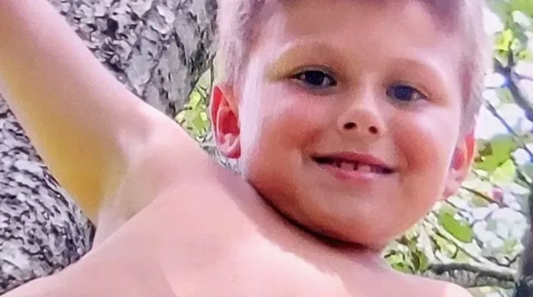 Please use your platforms to help find:

#Emmitt Tambridge Mahalah

He is only 7 YO.

He went missing in Mountain City, TN.  

Every time I see a missing child from Tennessee,  I think about #SummerWells...

Please help get the word out for this Little.

#Tennessee
#MISSING