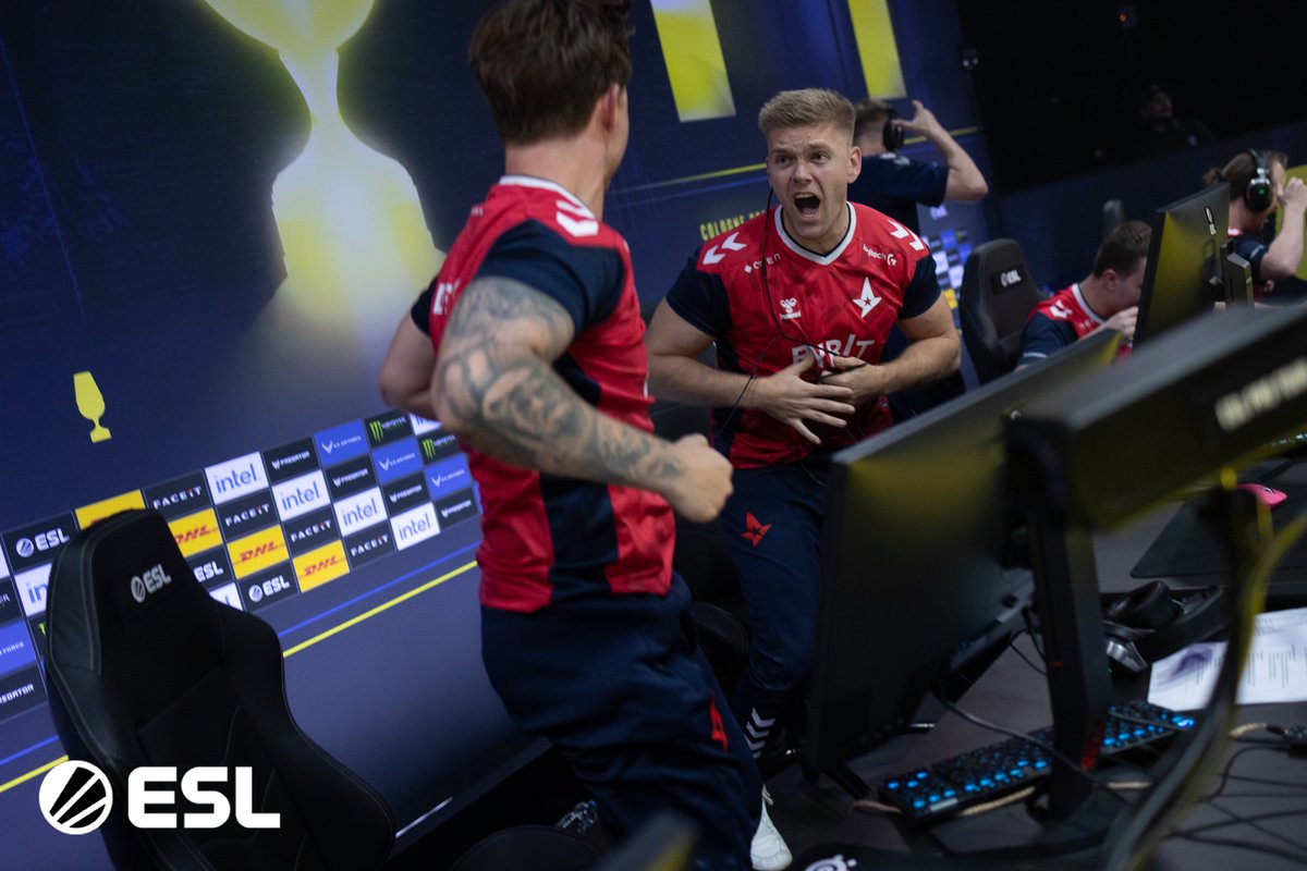 AstralisCS's tweet photo. More than a game. https://t.co/vt4S0VQflv