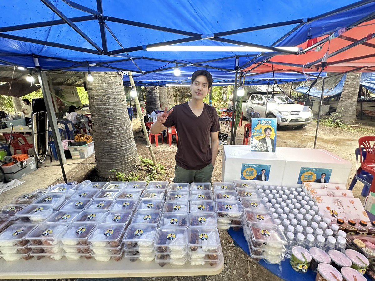 JaneanGroup's tweet image. ขอบคุณพี่โก้นะคะ สำหรับเสบียงฟู๊ดซัพพอรท์ในวันนี้สำหรับพี่ #ทิวเขา และทีมงานกองละคร #สวัสดีความสุข #HelloHappy#TaeDarvid