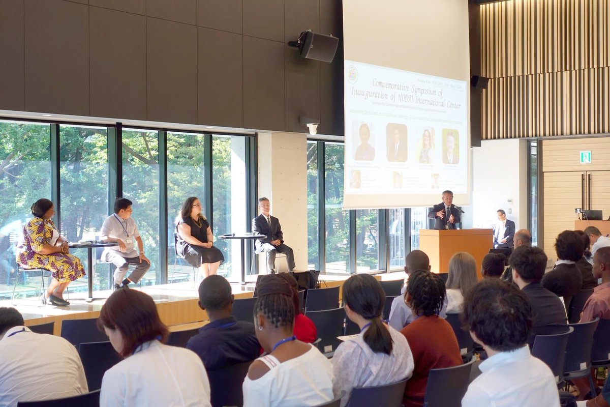 UbaloziJapan's tweet photo. The Embassy delivered a keynote speech about #foodsecurity at the 22nd International Students Summit (ISS) on Food, Agriculture and Environment, organised and hosted by the Tokyo University of Agriculture (Tokyo NODAI) from August 3 to 8, 2023.
@SokoineU
@ForNodai
@nodaipr https://t.co/GL2Z3j5Npp