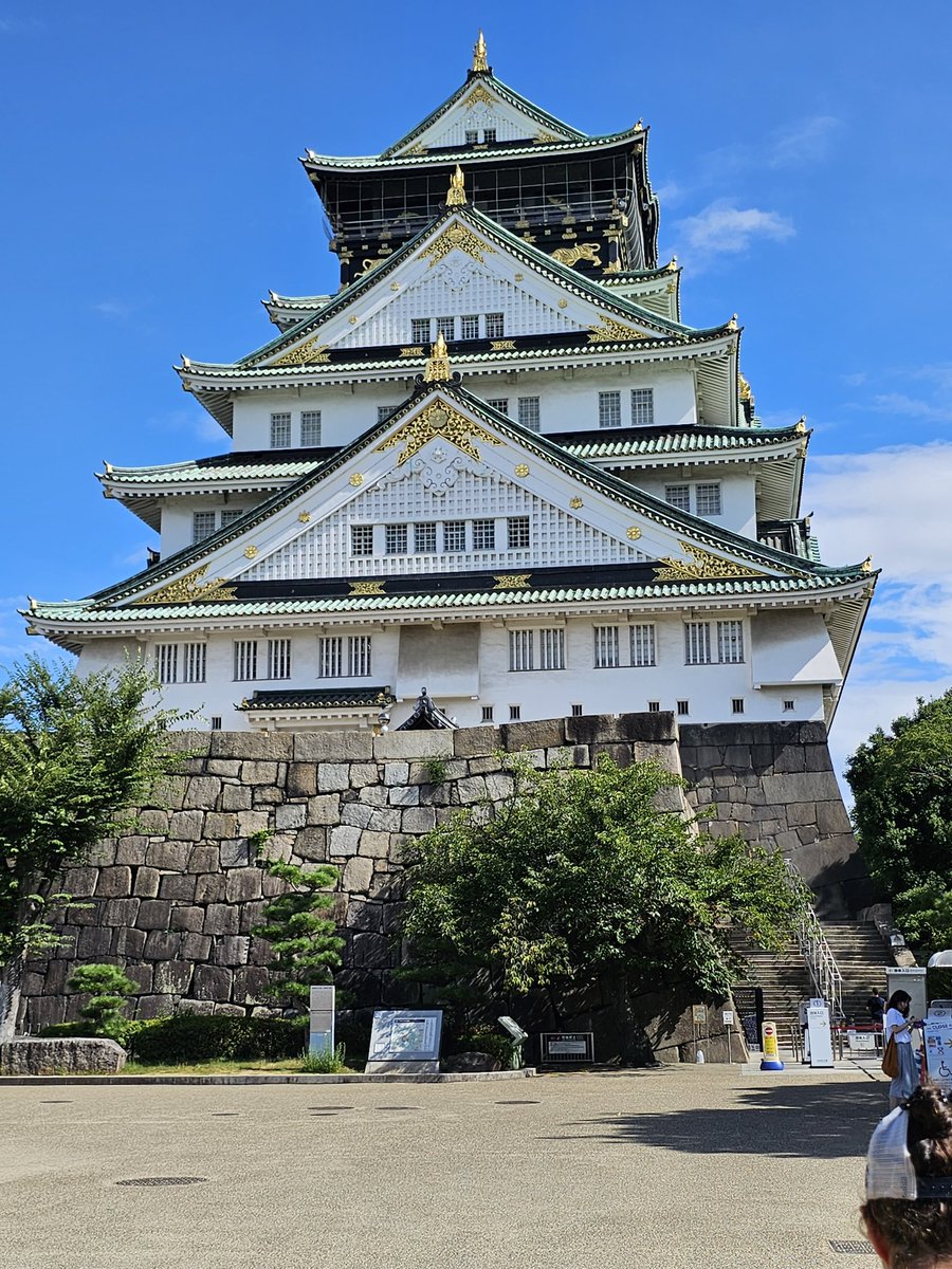 BirdPower13's tweet image. For our final full day in Osaka, we decided to visit the Osaka Castle, which was recommended to me by a friend. It was beautiful! 

Thank you to everyone who made my Osaka trip special! I will cherish these memories forever! I hope I can return again one day!
