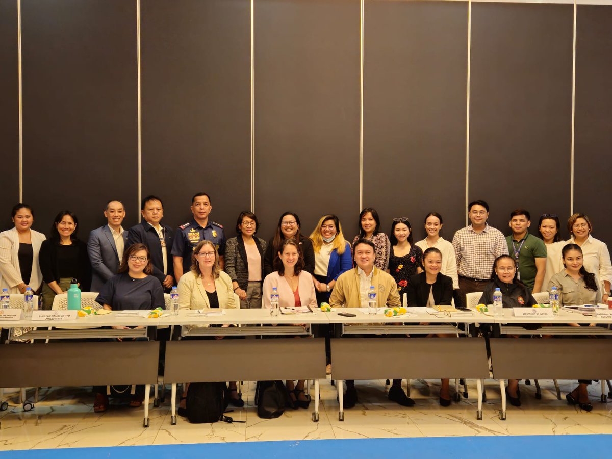 AusAmbPSHT's tweet image. Pleased to join @DOJPH Undersecretary Nicholas Felix Ty &amp;amp; 🇵🇭 Inter-Agency Council Against Trafficking #IACAT members to talk about working across government &amp;amp; civil society to #endhumantrafficking &amp;amp; support victim/survivors @ASEANACT @Ausambph