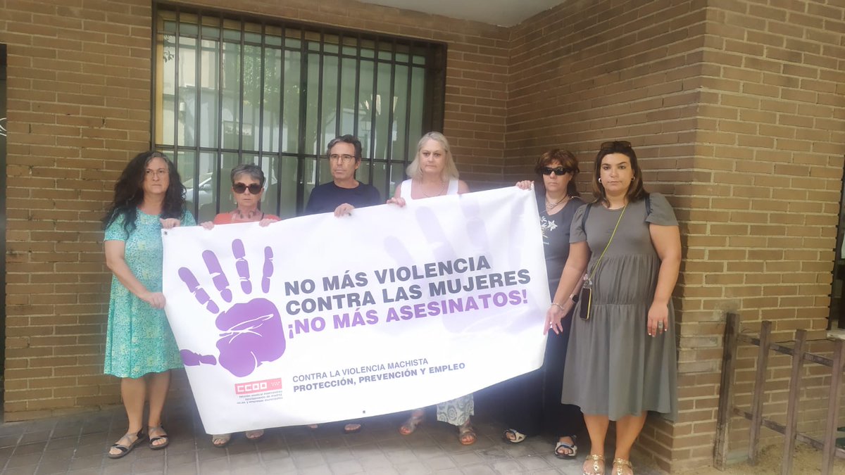 ccooaytomadrid contra la violencia machista. 3 mujeres menores de 30 años asesinadas en menos de 1 semana
#hartas #elmachismomata <a href="/MujeresCCOOMad/">Mujeres CCOOMadrid</a> <a href="/JCNICO2016/">Juan Carlos Nicolás</a>