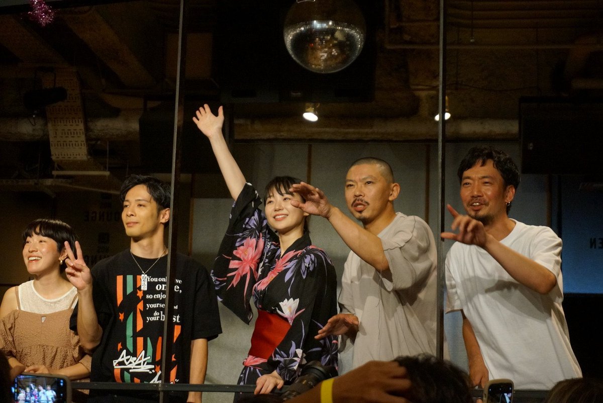yutamoriya's tweet photo. マツリノアト………

放心状態………

ぜ～んぶ出しきったっ‼︎イベント後ちょっとも動けないんだもん！
ご来場いただいた皆々様…ココロからありがとうございました🙏🙇🙏
100点！大満足っ‼︎
関わってくれたみんなに長めの抱擁がしたい！したいと思うのは自由だっ‼︎

#NOSGEKI
#NOS劇
#NOS恵比寿 https://t.co/V3j9CbR11B