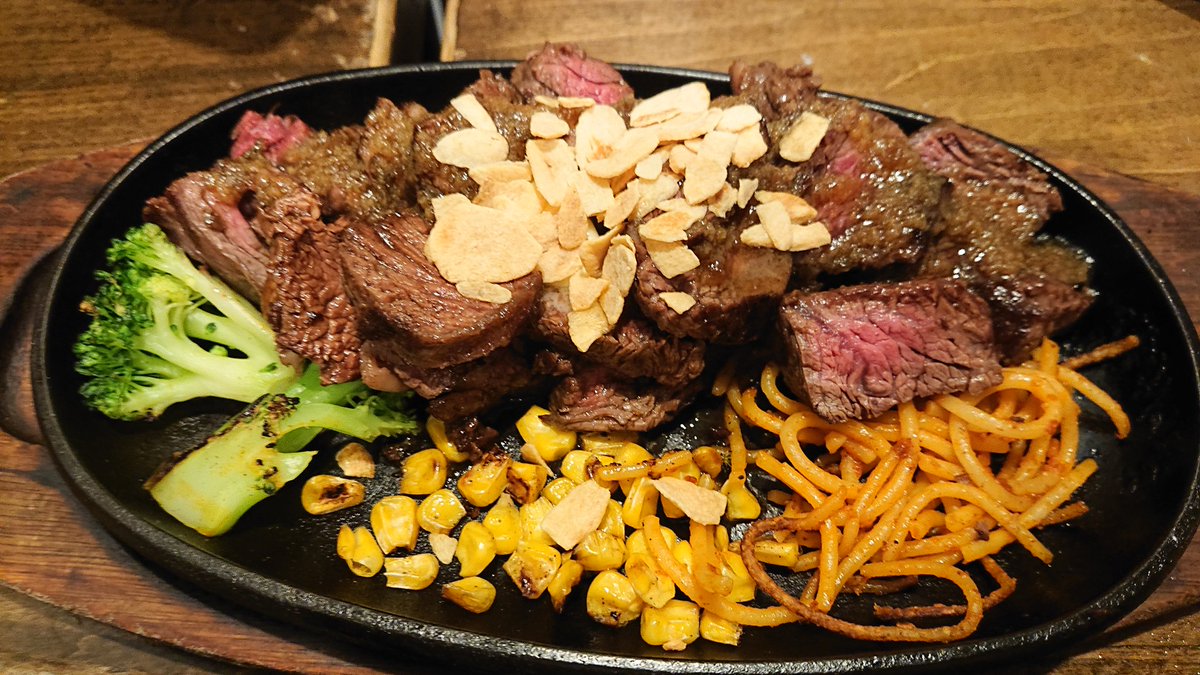 nyanko002's tweet image. #ナカノターナーズ　#広島市　#本通　#牡蠣　#肉
　広島市のナカノターナーズは、肉料理や牡蠣料理などを美味しく、仲間とも和気あいあいと楽しめとてもオススメです！