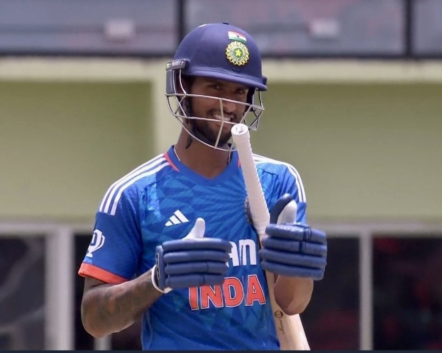 AvengerReturns's tweet photo. Tilak Varma should play World Cup 2023.

He can be the best middle order batsman which India needs right now. https://t.co/Mw08hLNbX9