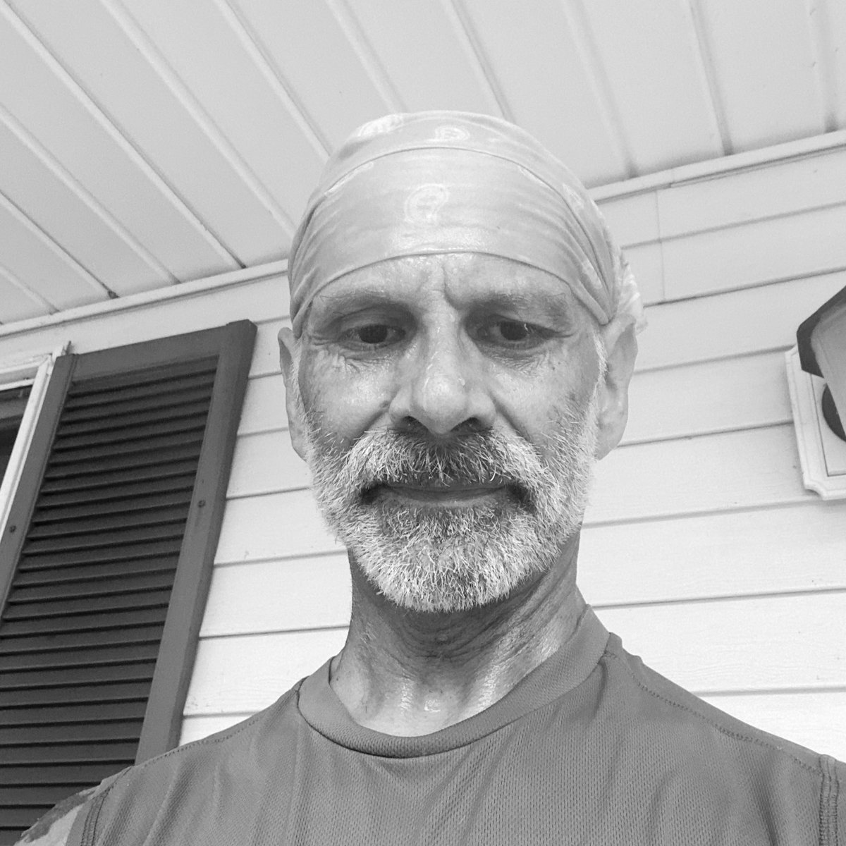 Michael89644270's tweet photo. Ugly mug after a run in the pouring rain. Yep. I'm that idiot in a rainstorm. #runner #oldgoat https://t.co/UZ1474Gtnj