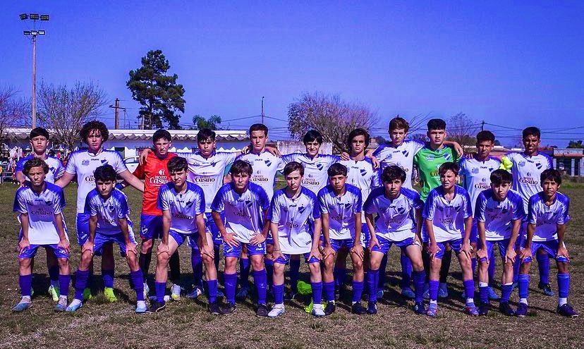 SANEUGENIOFC's tweet photo. 🔛 𝙎𝙐𝘽 𝟭𝟱
#𝙋𝙤𝙨𝙩𝙖𝙡𝙚𝙨 📸

Compartimos con la familia Santa fotos de la #4taFecha de los gurises de la #Sub15DeVuelo 🛫

Seguimos firmes muchachos!💪🏻💪🏽

📸𝑪𝒓𝒆𝒂𝒕𝒊𝒗𝒆 𝑮𝒓𝒐𝒖𝒑 
𝘾𝙖𝙣𝙩𝙚𝙧𝙖𝙎𝘼𝙉𝙏𝘼🔷𝟭𝟭𝟱𝙀𝙣𝙋𝙍𝙄𝙈𝙀𝙍𝘼🔷𝙋𝙮𝘿 https://t.co/Cr9cNKOCaS