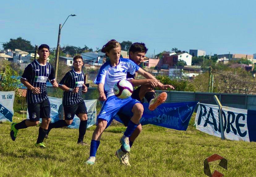 SANEUGENIOFC's tweet photo. 🔛 𝙎𝙐𝘽 𝟭𝟱
#𝙋𝙤𝙨𝙩𝙖𝙡𝙚𝙨 📸

Compartimos con la familia Santa fotos de la #4taFecha de los gurises de la #Sub15DeVuelo 🛫

Seguimos firmes muchachos!💪🏻💪🏽

📸𝑪𝒓𝒆𝒂𝒕𝒊𝒗𝒆 𝑮𝒓𝒐𝒖𝒑 
𝘾𝙖𝙣𝙩𝙚𝙧𝙖𝙎𝘼𝙉𝙏𝘼🔷𝟭𝟭𝟱𝙀𝙣𝙋𝙍𝙄𝙈𝙀𝙍𝘼🔷𝙋𝙮𝘿 https://t.co/Cr9cNKOCaS