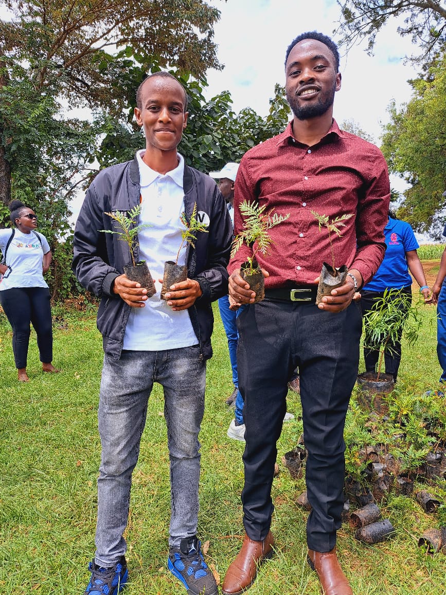 RonaldNgeno14's tweet photo. As a youth, I embrace the challenge of addressing climate change, recognizing that it's not a burden but an opportunity to shape a more sustainable,resilient, and prosperous world 4 all. I'm because of @ruforumsec @McfChs International Youth week @egertonunikenya . @muriithiben https://t.co/4tbOk0v3xq