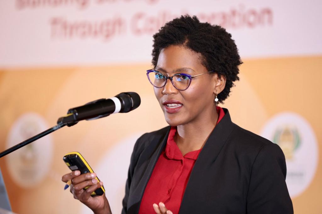 ParliamentofRSA's tweet photo. Dr Sithembile Mbete has highlighted that public participation is not an add on to the work of the #LegislativeSector and it means budgeting should reflect the core nature of public participation in the work of the legislature #DevelopmentSeminar https://t.co/lpb38wvQDN