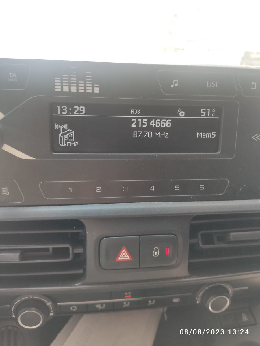 Resmen yanıyoruz vala