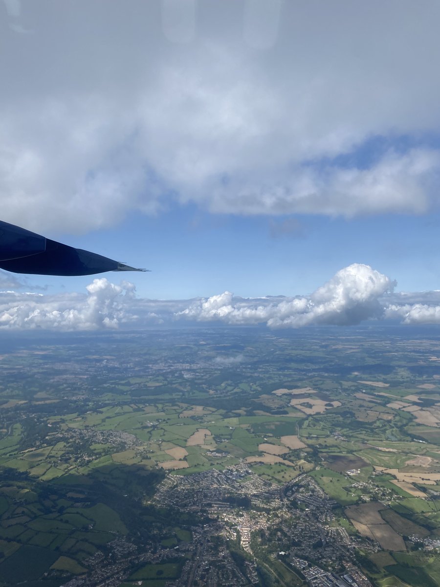 faam146's tweet photo. Conditions aren't right for a @MetOffice_Sci #WesCon flight this week so here's some photos from a flight last month - that flight track (blue line) shows just how much manoeuvring our pilots need to do to stay in the clouds! ☁️
Photo credit: @iirenemcc https://t.co/GpC3gt8u6R