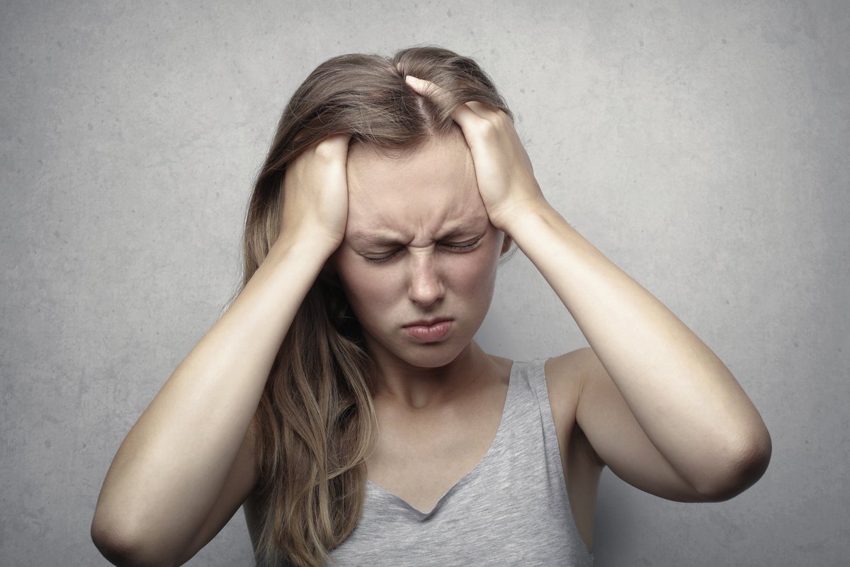 FlintSystems's tweet photo. Ever heard of 'cybersickness'?๐คข๐ It's like motion sickness from using #VR equipment. While it was more common a few years back, it's thankfully on the decline. But why?๐ค Dive into our article for answers! ๐https://t.co/crWj5eXLVV ๐๐#cybersickness #virtualreality #techhealth https://t.co/cFLR6H3BEV