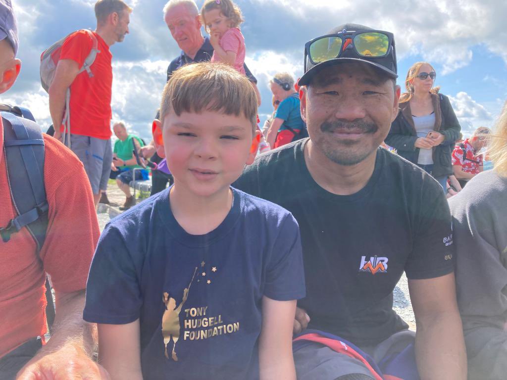 BBCBreakfast's tweet image. 8-year-old double amputee Tony Hudgell has climbed to the 238 metre summit of Orrest Head in the Lake District.

He celebrated with mountaineer Chris Bonnington and Hari Budha Magar who lost both legs but recently scaled Everest

bbc.co.uk/news
