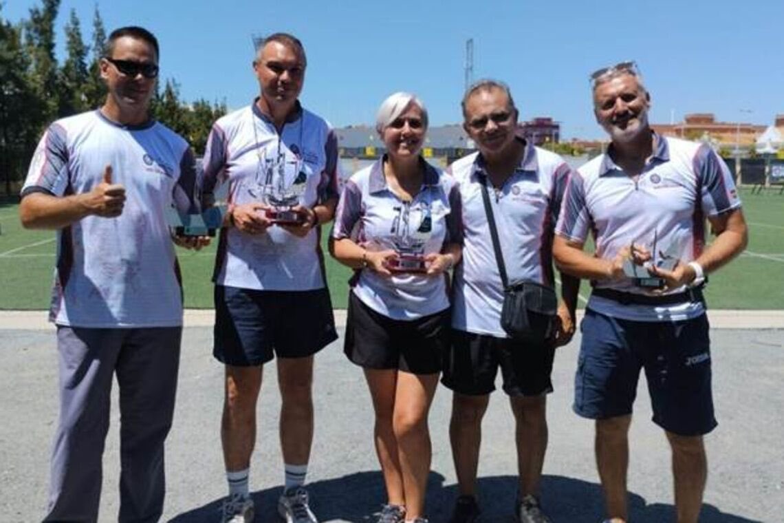 Enhorabuena al club <a href="/arcoguadaira/">Arcoguadaira</a> por sus triunfos y metales conseguidos en el XIX Trofeo Colombino. Tres medallas de oro y tres de bronce que dejan el nombre del deporte alcalareño en muy buena posición.  
¡Felicidades campeones!🎉