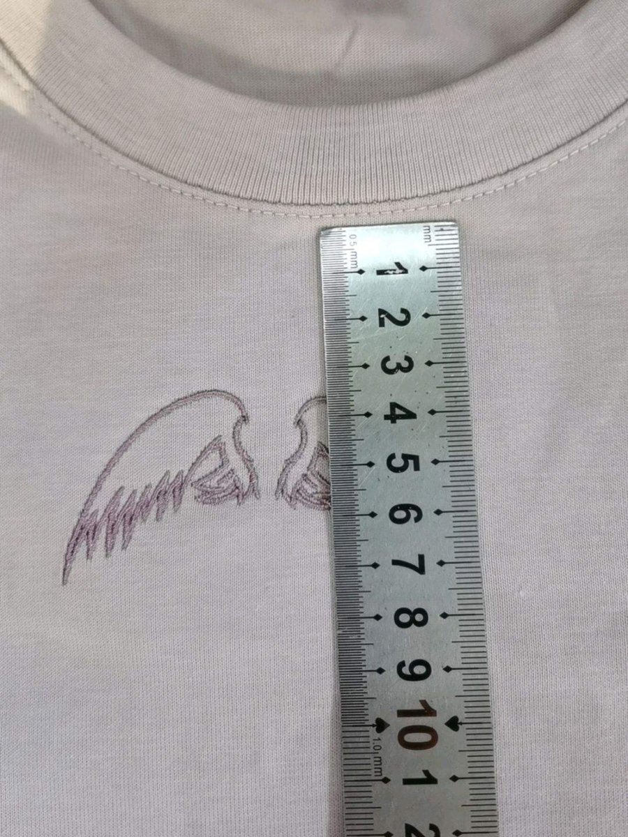 paradieseoffi's tweet image. 👇LEAK A SEGUIRE 👇

Alcune immagini della #maglietta  

Il colore è cavallo tra viola e bianco panna

 il nome non e stato reso noto  

 Il prezzo di retail ➡️ 15€ ( 100% in #cotone) 

 Il lotto previsto meno di 100 pezzi   

📷#PARADIESE