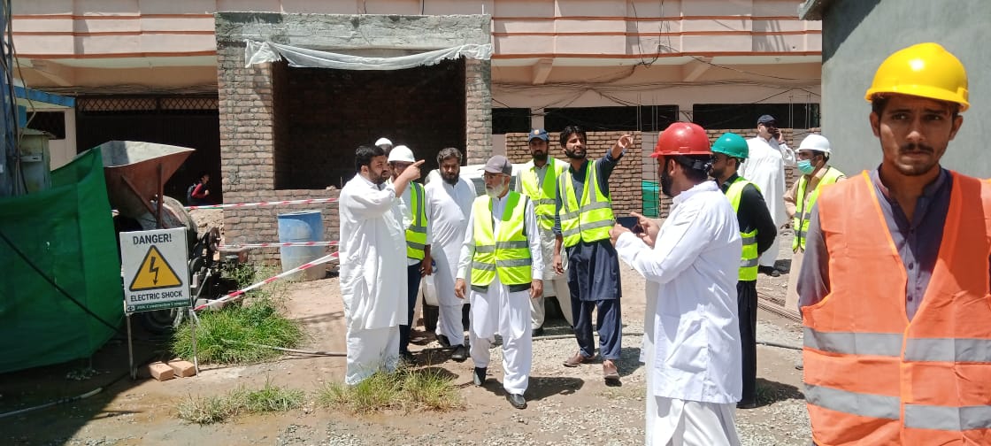KPCIP1's tweet photo. Advocating #inclusivity #respect #equality for people of all genders, Dirctr Tchnicl Mian M. Shakeel and #watsan spcialst Alamgir Afridi condct an inspection of the construction progress on a gender-inclusive greenspace as part of the @KPCIP1 initiative in #swat. https://t.co/pZJqyU3Klx