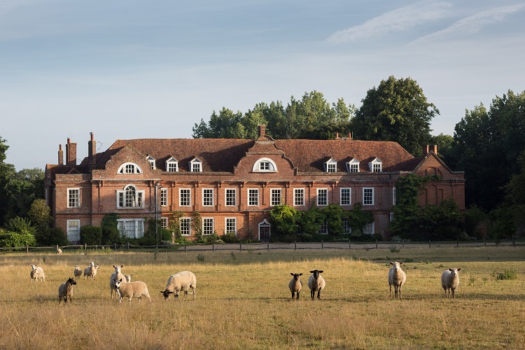 SmithGreenfield's tweet image. Featuring 40 key objects from The Ingram Collection, Spirit of Adventure includes sculptures by leading names such as Sir Anthony Caro and Sir Jacob Epstein.
#WestHorsleyPlace #ArtExhibition #BespokeInsurance #ArtInsurance via @SmithGreenfield ow.ly/KOcg50PtspP