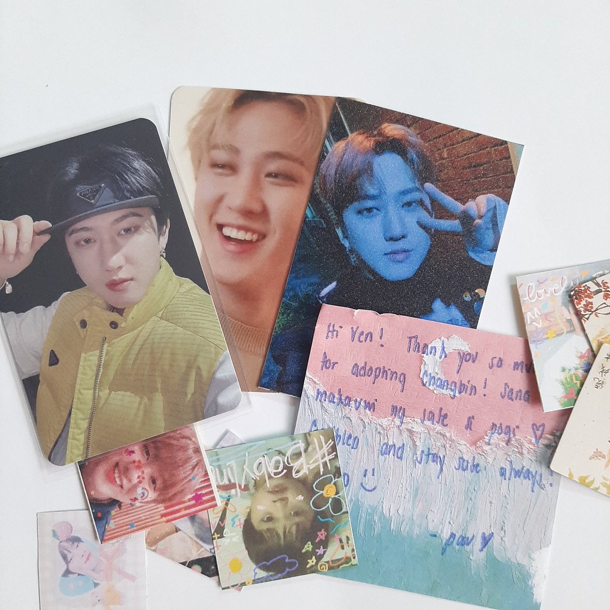 0128cart_'s tweet photo. 💌 mail from @hyuneretbun

hi, changbin bdm arrived safely! thank you so much for keeping him safe! thank you for the freebies as well! 'til next time 💗
#fromhyunbun https://t.co/35ixNwnFVX