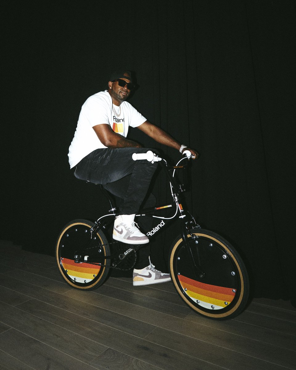 Happy #808Day - music and sounds, all the deals, a round-up of round-ups, and 100% of the BMX-related news. cdm.link/2023/08/808-da… feat. <a href="/RolandGlobal/">Roland</a> @thegyptianlover <a href="/d16group/">d16 group</a> <a href="/minimal_audio/">Minimal Audio</a> <a href="/FAWorkshop/">FutureAudioWorkshop</a> <a href="/AbletonJP/">AbletonJP</a> <a href="/BLEASSapps/">BLEASS</a> and a lot of you, too!