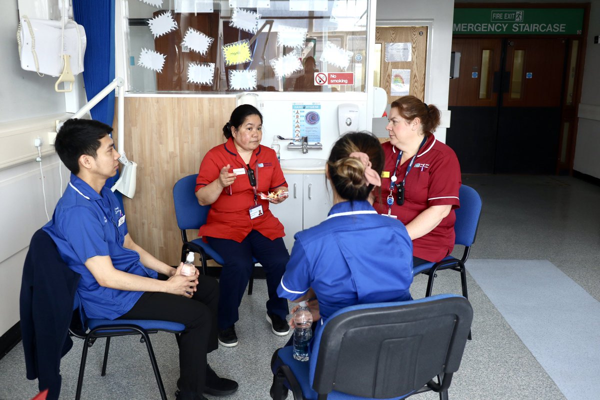 setrust's tweet photo. We are delighted to welcome @CNO_NI, Maria McIlgorm to our Practice Development Hub at the Ulster Hospital to meet our fantastic team of International Nurses 💙

The hub provides invaluable clinical and pastoral support as they embark on their journey with #TeamSET https://t.co/tlSVlpqi85