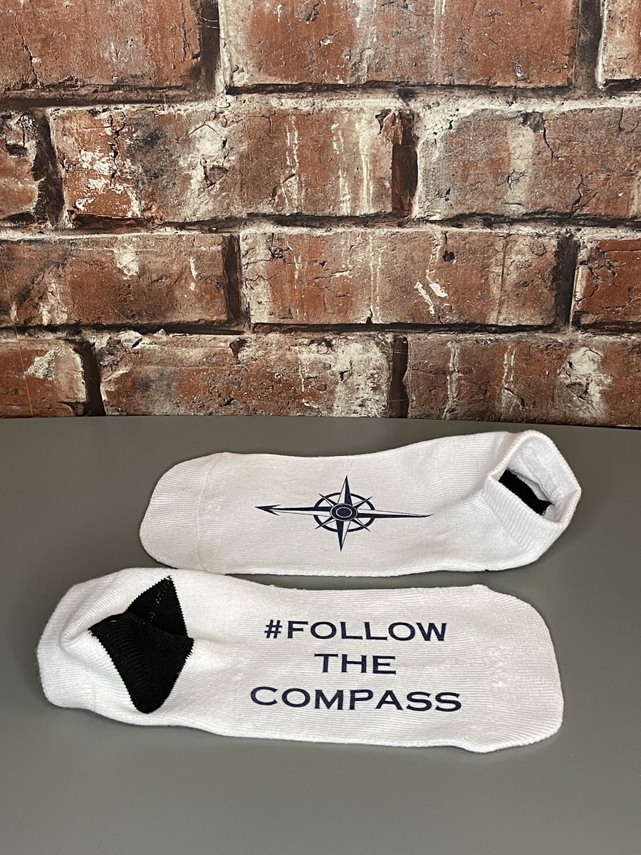 ECClothing2020's tweet image. Ready to let your feet do the talking?

Our new Explorer Trainer Socks allow you to #FollowTheCompass all day long. Comfortable, lightweight trainer sock available in Blue &amp;amp; Orange or just Navy Blue. 

explorercoffees.com/product/follow…