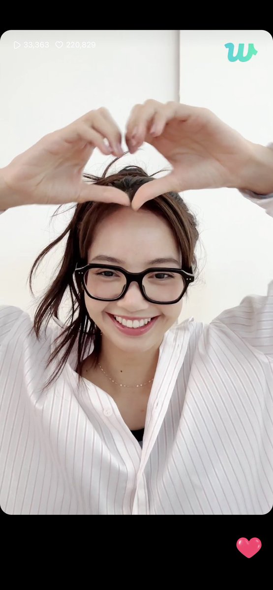luviblinkeu's tweet photo. Lisa is too cute 😍 https://t.co/78oWi76tIB