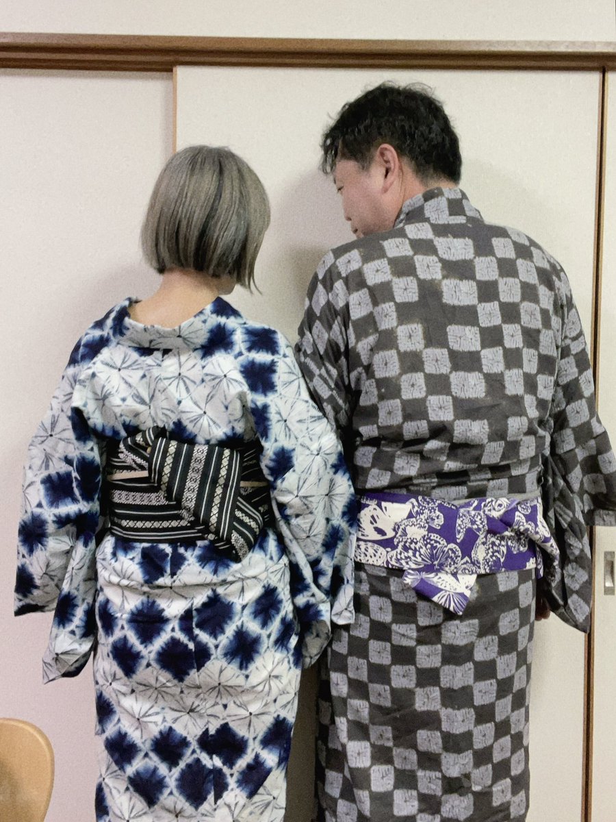 有松絞り　浴衣　蜘蛛絞り 8月6日の着物。2人とも有松絞り浴衣、私のは高橋瞳さんの手蜘蛛絞り五