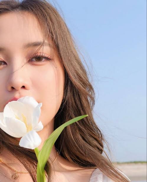 Freebeclove's tweet image. 💛May your day be filled with love, laughter &amp;amp; positivity, I'm so grateful to have you as my P'Freen, and I promise to always support and adore you. Wishing you a happy freen day ❤️🌷🥳🎂😍🎉😘
#25thShiningFreenDay 
#srchafreen
#HappyFreenDay #EverydayIsFreenday #freenbeckyindia