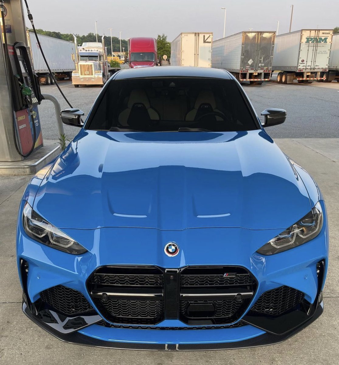 FastCarsWorld's tweet photo. BMW M3 Competition ✨ https://t.co/0QHIsroFvs