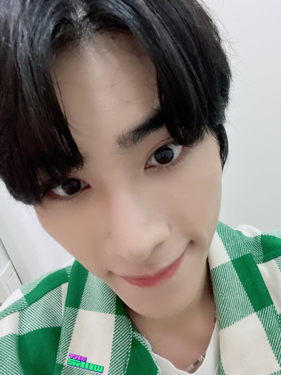 theshow_offcl's tweet photo. 그리고 울 스윗보이 쥔쥔이 🎉탄신일🎂 기념
미공개 사진📸 대방출 갑니다❤🖤

아기공룡강쥐‼️🦕🐶
 #더쇼 가 제일 생일축하하쥔💚

#샤오쥔 #THESHOW @NCTsmtown @WayV_official https://t.co/Ts0IVgCGEw