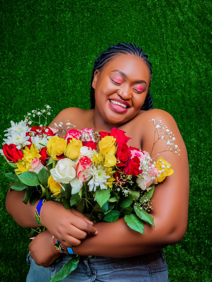 D_Moraa's tweet photo. My mom called me this morning to wish me a Happy Birthday.She said “You’ve added one more year”
I was 8 when I was officially diagnosed with HIV (late diagnosis)
There were no ARVs so basically we went home with vibes.
My parents even had me baptized.
This is a celebrtion of LIFE https://t.co/RXlEO7LxZ6