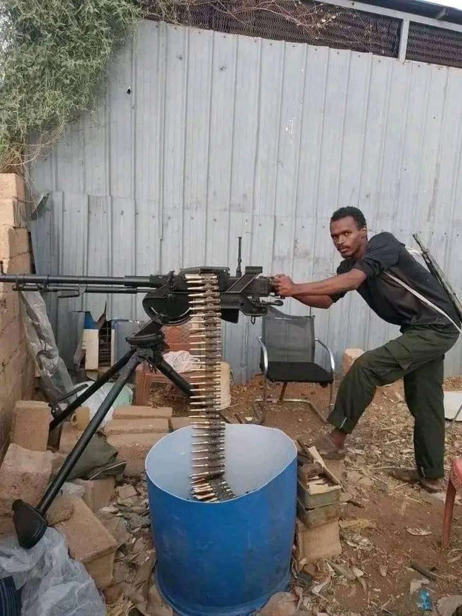 إنا لله وإنا إليه راجعون
إبن أخي عبد الرازق أحمد إستشهد اليوم في إحدي المعارك مدافعا ومنافحا عن وطنه 
اللهم تقبله شهيدا عندك