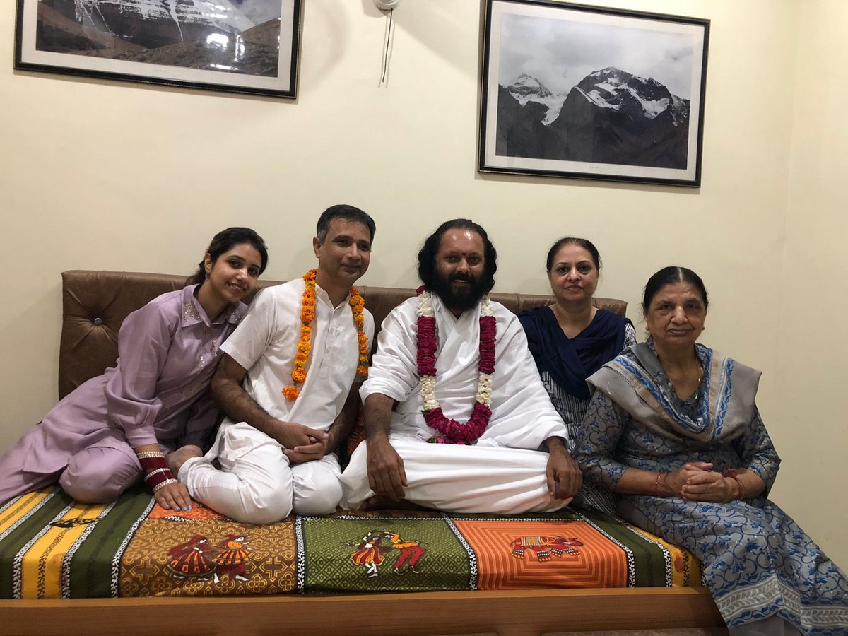 JGDSwamiji's tweet photo. #SravanRudraPuja2023  today morning Pooja from #bilga #ludhiana #Punjab 
#VaidicDharmaSansthanPunjab https://t.co/71XHoAUiQM