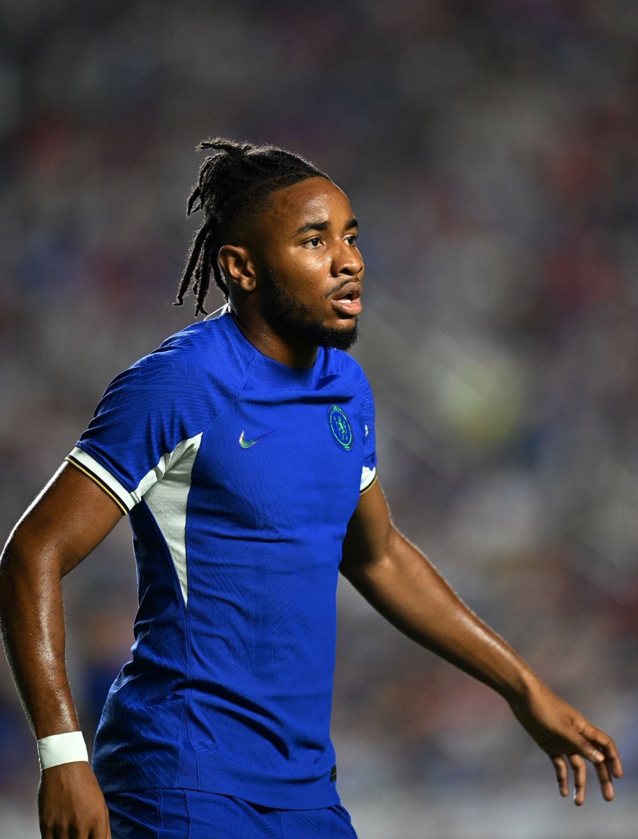 MobolajiDrew_jr's tweet image. Holy Shit, What have you gotten yourself into, Christopher 😢 #QuickRecovery